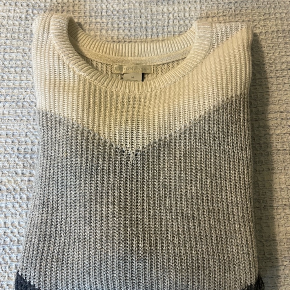 Design History Women's Sweater, size M - Picture 5 of 10